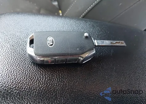 2021 Kia Forte Lxs z USA, uszkodzony, nr VIN 3KPF24AD4ME396959